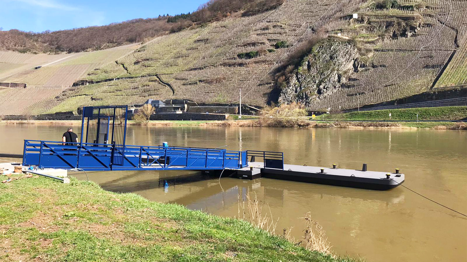 Der Sportbootanleger an der Mosel ist für größere Sportboote sehr gut geeignet